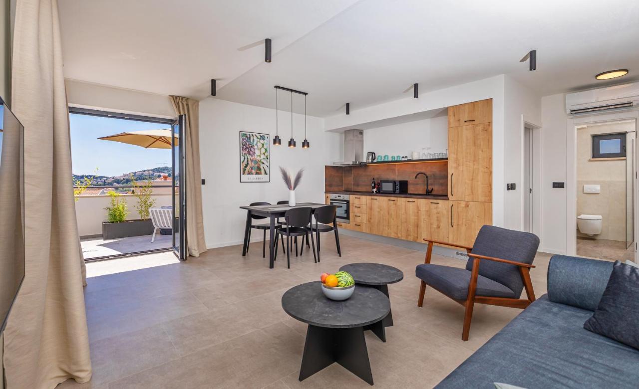 Blacksmith Apartments By Duhomes Ragusa Esterno foto